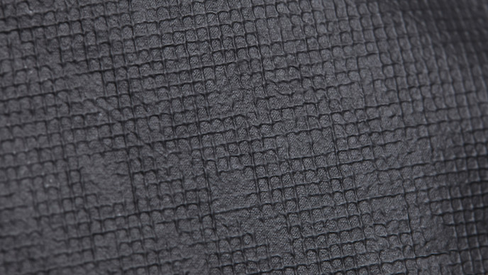 graphene-detail-material-g-side-1376-688x388