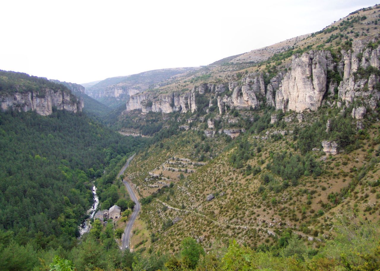 1280px-Cevennes_National_Park-_France