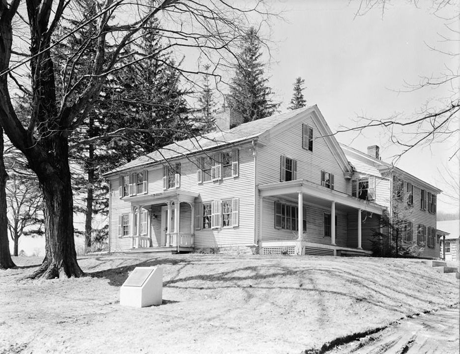 Arrowhead_farmhouse_Herman_Melville